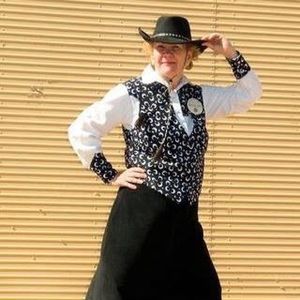 Meet your Posher, Mae lynn